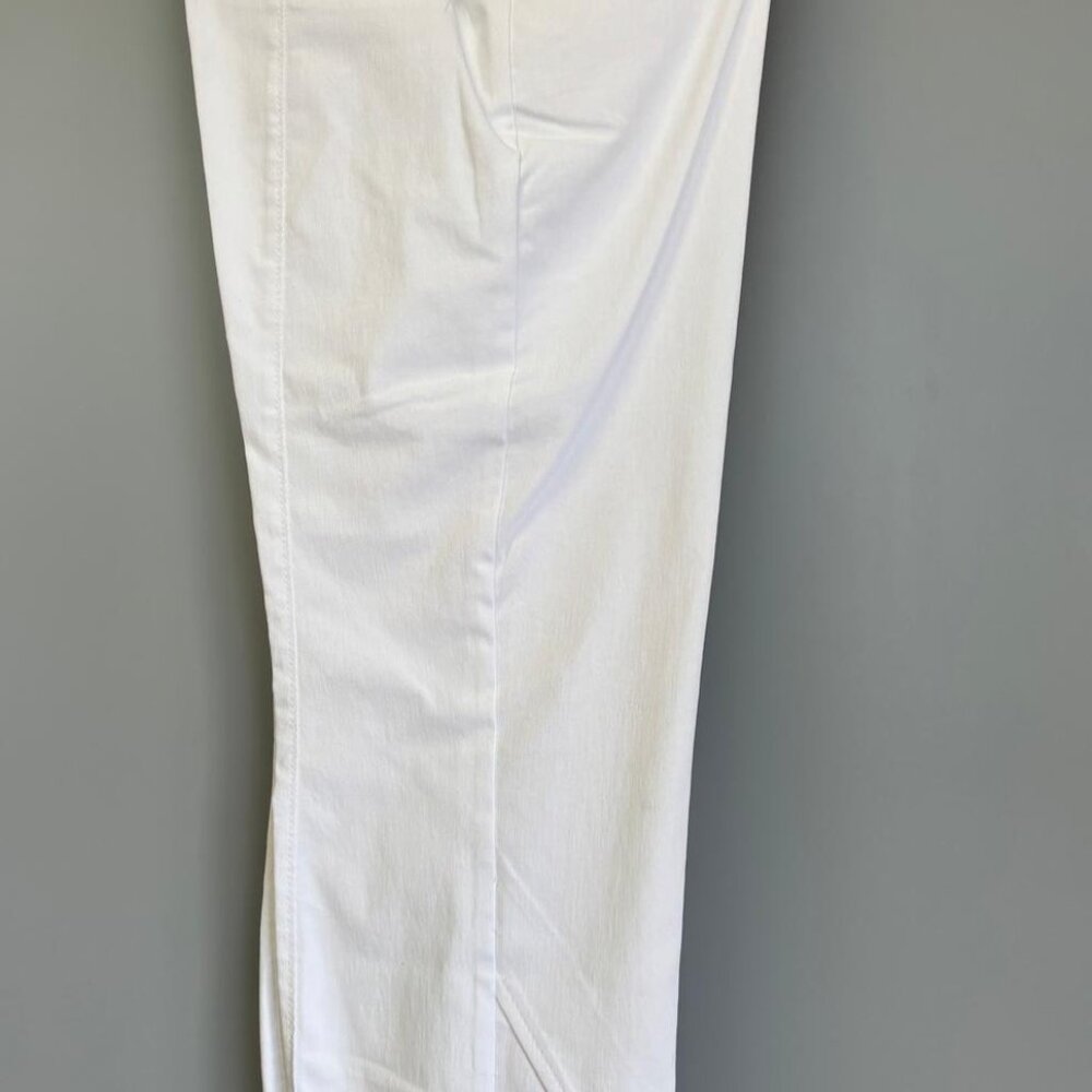 Clearance sale on Nygard Pants and Capris - Picture 5 of 6